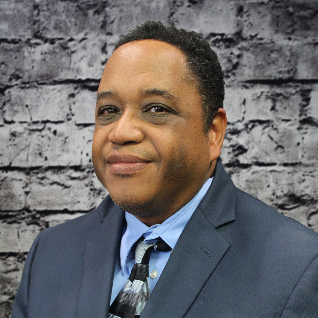 A headshot of Victor Larosa, a network systems professional, specializing in technical solutions for business clients.